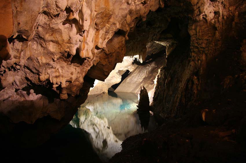 Cueva de Vrelo